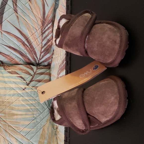 Emu Baby Booties - Picture 2 of 6